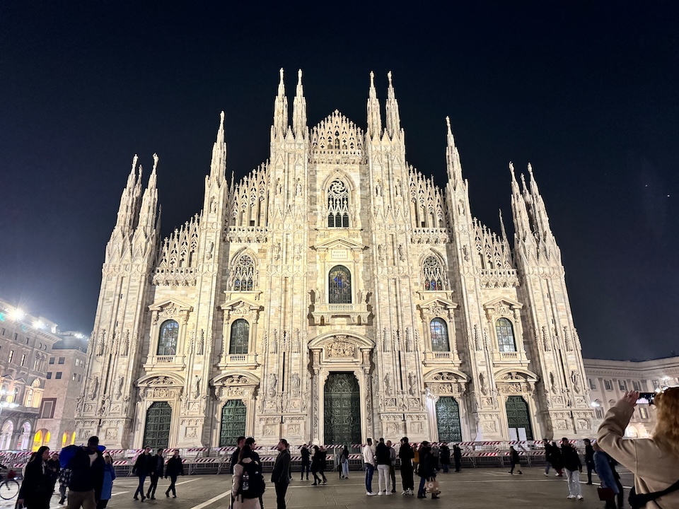 新品イタリア、ミラノのCITTA ALTA 新品イタリア、ミラノのCITTA ALTA